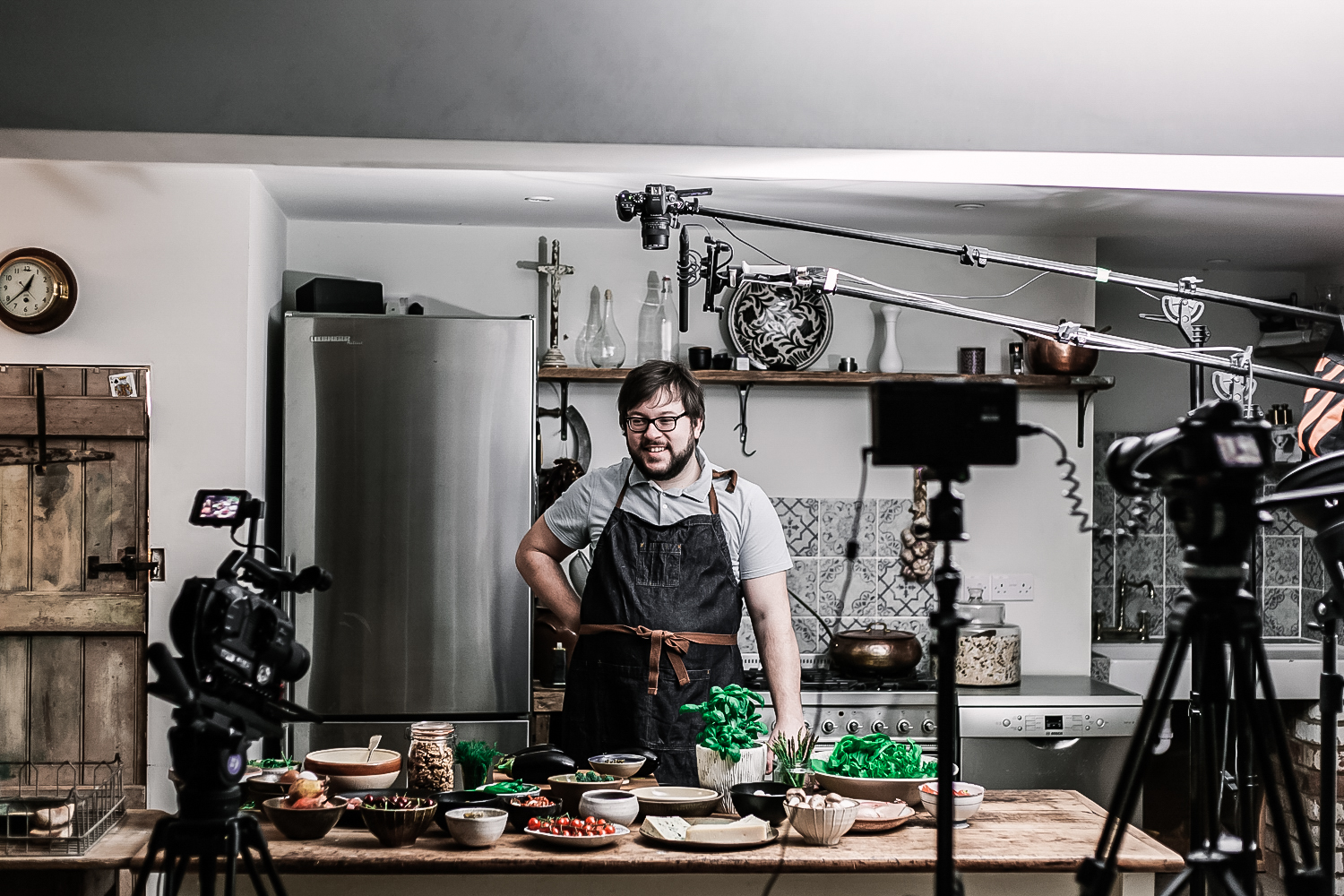 Adam Pagor filming sourdough pizza